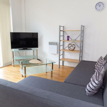 Serviced Apartment In Liverpool City Centre - Free Parking - Balcony - By Happy Days Exteriér fotografie