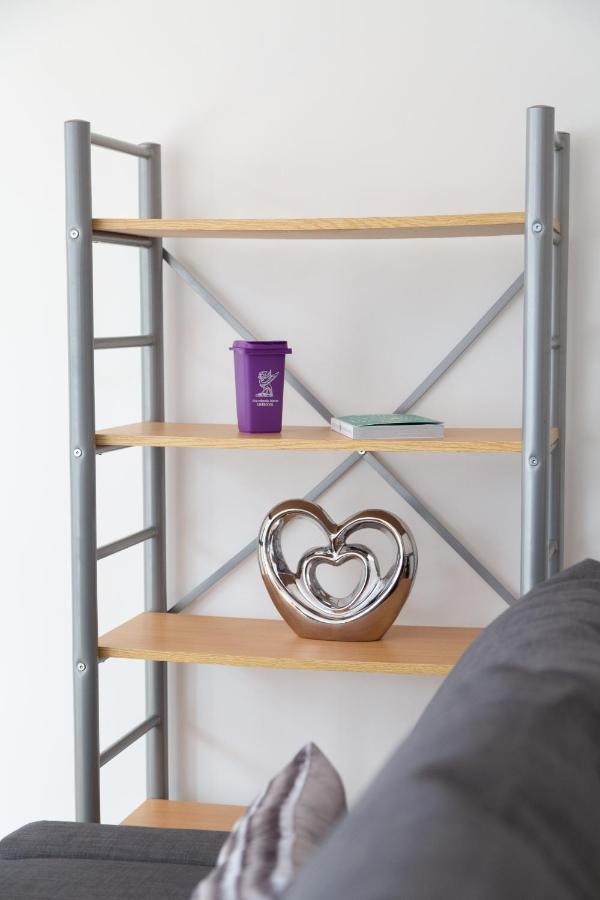 Serviced Apartment In Liverpool City Centre - Free Parking - Balcony - By Happy Days Exteriér fotografie
