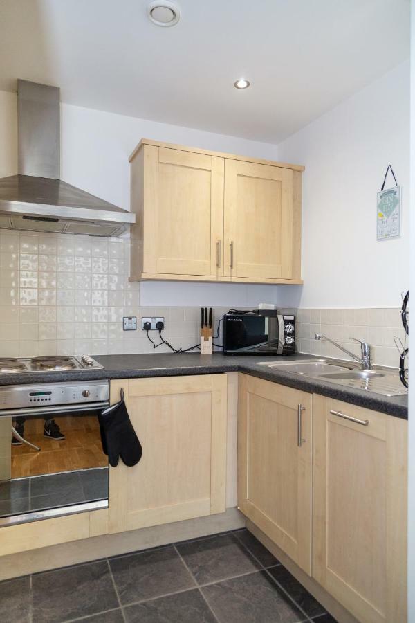 Serviced Apartment In Liverpool City Centre - Free Parking - Balcony - By Happy Days Exteriér fotografie